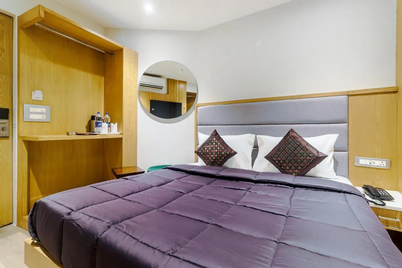 ***  Hotel Bricks, Karol Bagh, New Delhi Ινδία